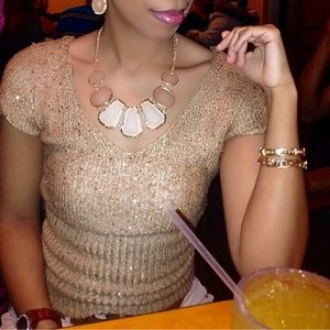 Short sleeve sweater top